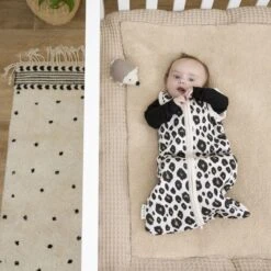 Meyco Leopard Slaapzak - 60 Cm - Sand 6 Meyco Leopard Slaapzak - 60 Cm - Sand -Babyseries Winkel Meyco Leopard Slaapzak 60 cm Sand 5 ffe1
