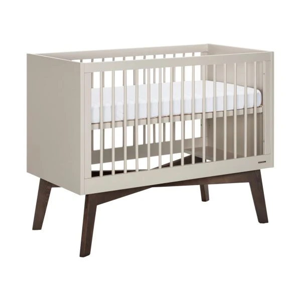 Kidsmill Sixties Babykamer Oatmeal / Walnoot | Bed 60 x 120 cm + Commode Kidsmill Sixties Babykamer Oatmeal / Walnoot | Bed 60 X 120 Cm + Commode -Babyseries Winkel