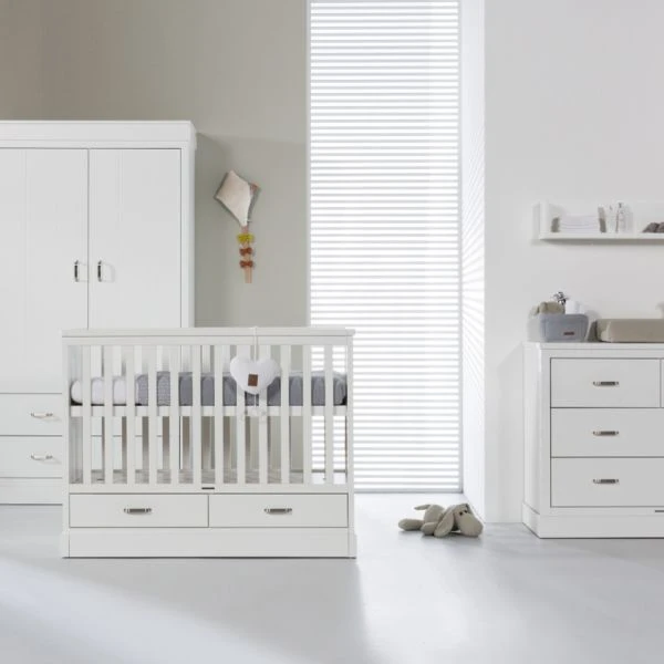 Kidsmill Newport Babykamer Wit | Bed 60 x 120 cm + Commode Kidsmill Newport Babykamer Wit | Bed 60 X 120 Cm + Commode -Babyseries Winkel babykamer newport 2 wit ledikant commode 9ff4