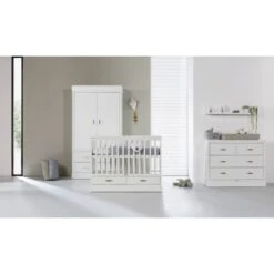 Kidsmill Newport Babykamer Wit | Bed 60 X 120 Cm + Commode 5 Kidsmill Newport Babykamer Wit | Bed 60 X 120 Cm + Commode -Babyseries Winkel babykamer newport 2 wit ledikant commode sfeer 81b4