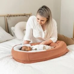 Doomoo Cocoon Tetra Babynestje Terracotta -Babyseries Winkel doomoo lifestyle cocoon co11 0605