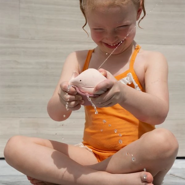 Hevea Whale Badspeeltje Champagne Pink Hevea Whale Badspeeltje Champagne Pink -Babyseries Winkel hevea lifestyle upcycled whale 5710087428813 1 d012