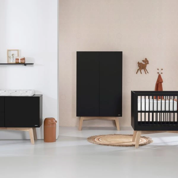 Kidsmill Sixties Babykamer Zwart Mat / Naturel | Bed 60 X 120 Cm + Commode -Babyseries Winkel