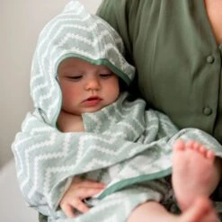 KipKep Blenker Badcape Calming Green -Babyseries Winkel kipkep blenker badcape calming green 3 0dfb