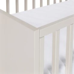 Kidsmill Amy Babybed Oatmeal 60 X 120 Cm -Babyseries Winkel ledikant amy detail 1 1 9fb8