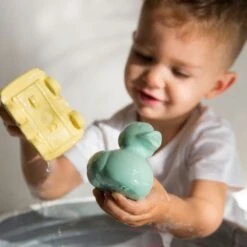 Oli & Carol Small Ducks Monochrome - Mint -Babyseries Winkel oli carol pastel badeendje mint 5 c991